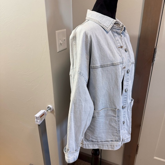 Kensie Jeans Light Wash Button Front Jean Denim Jacket Oversized Fall Layering M - Picture 4 of 7